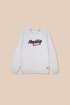 Sweatricotin Clyde MODELE...